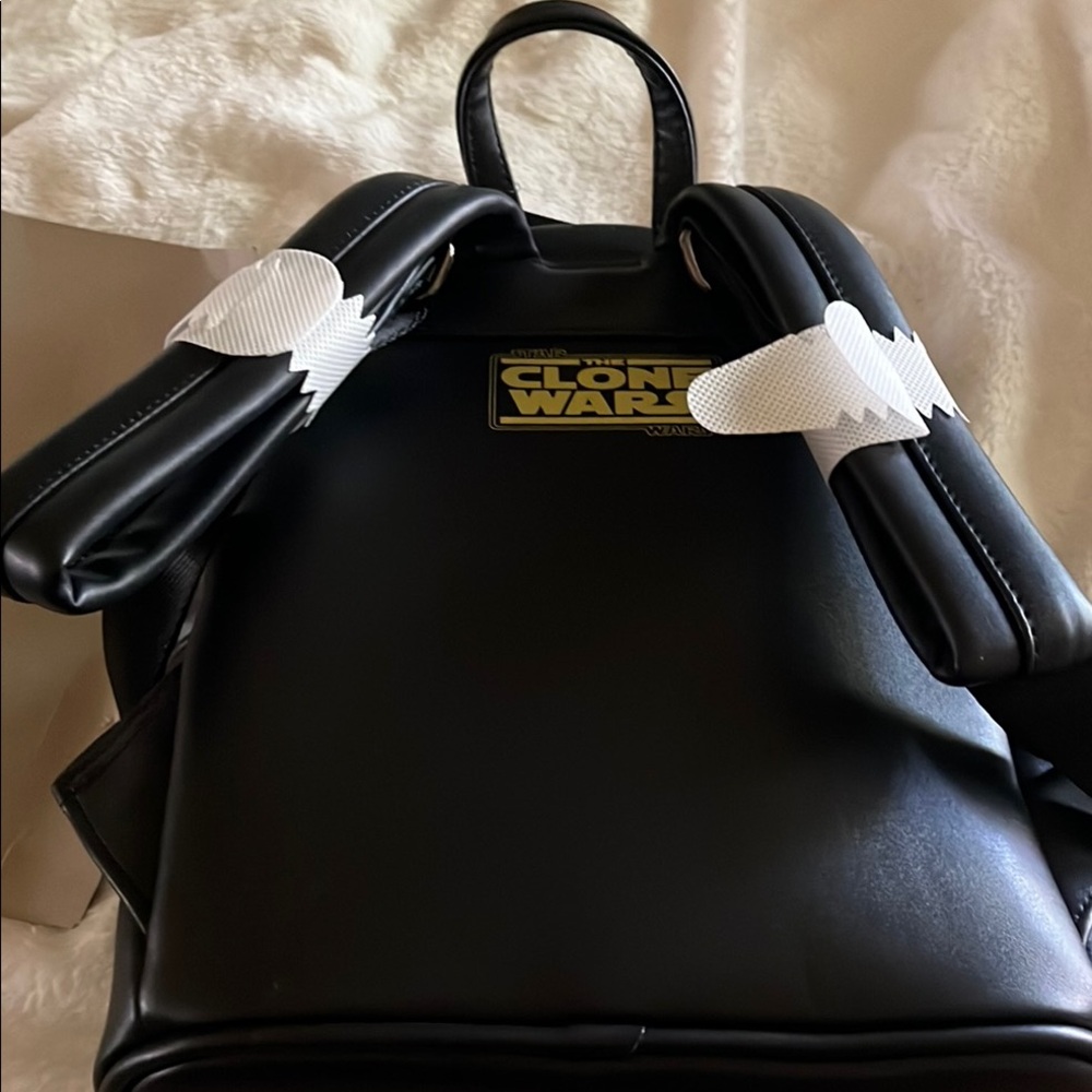 NWT Loungefly Star Wars Glow in the Dark Mini Backpack - Picture 3 of 6